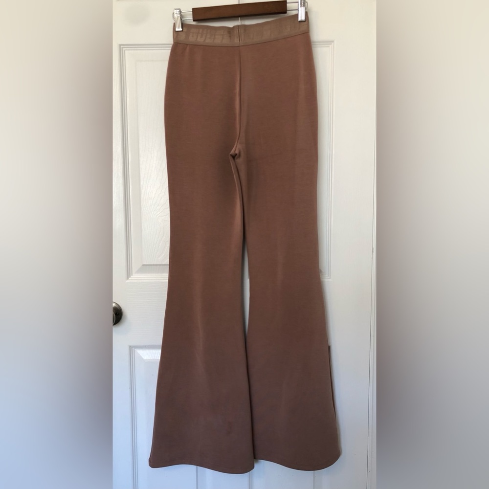 Guess Flare- Leg pant (S) - Picture 7 of 16